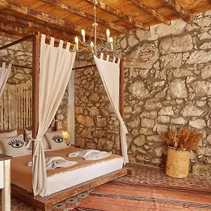 Morisi Avlu Hotel Alaçatı